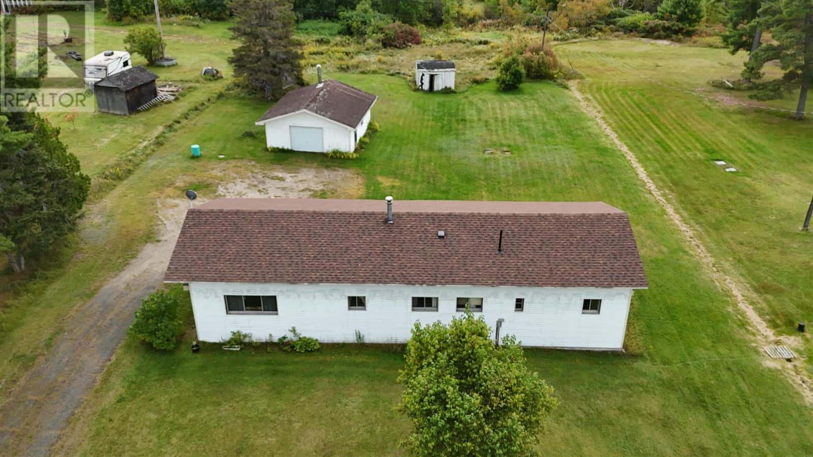 5860 17 HWY — Serpent River, Ontario - Photo 4 of 29