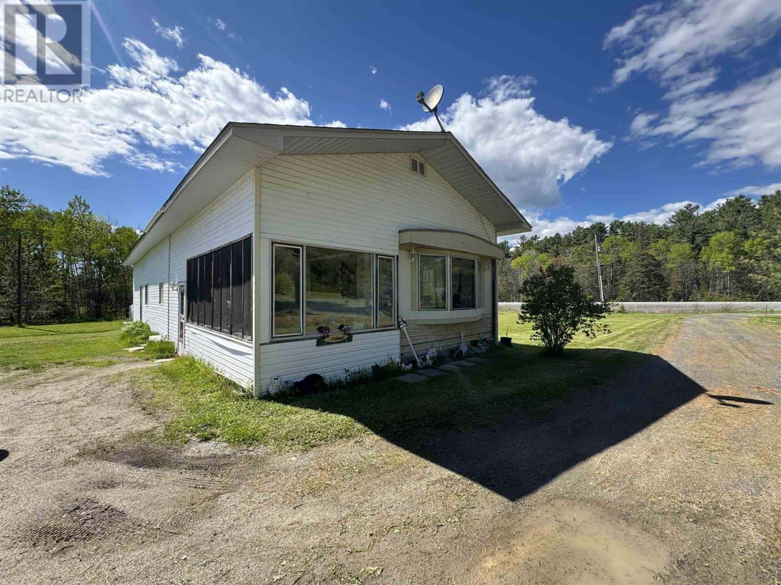 5860 17 HWY — Serpent River, Ontario - Photo 5 of 29