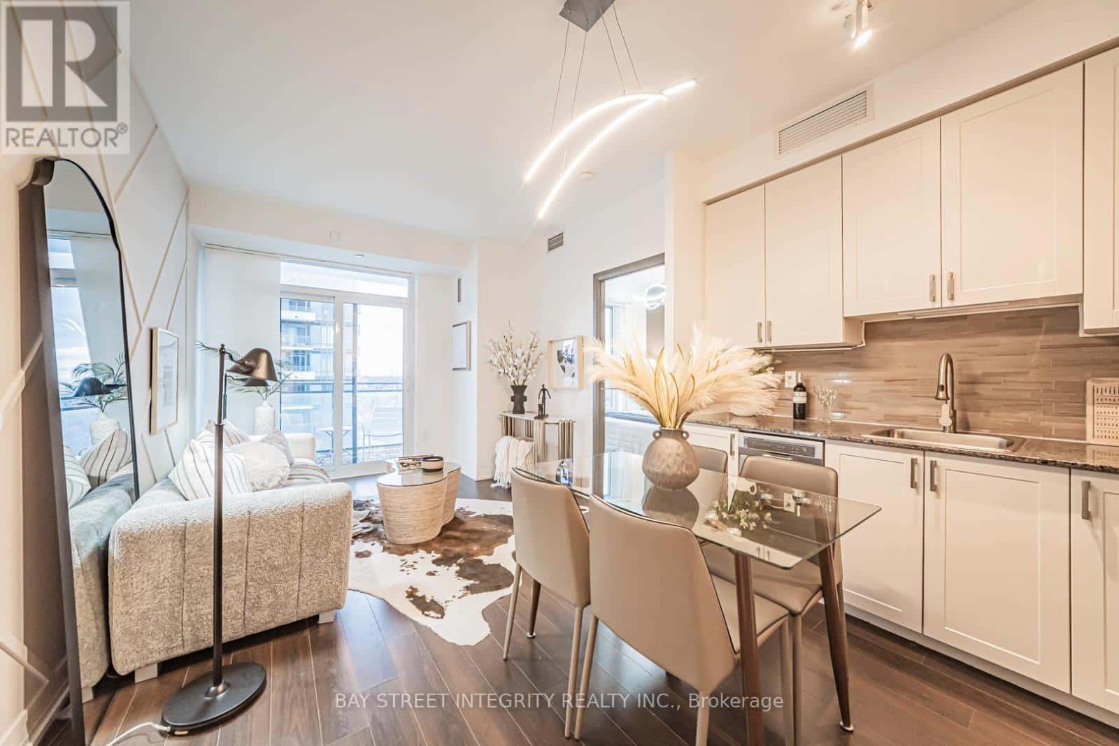 2002 - 55 ANN O'REILLY ROAD — Toronto (Henry Farm), Ontario - Photo 3 of 40