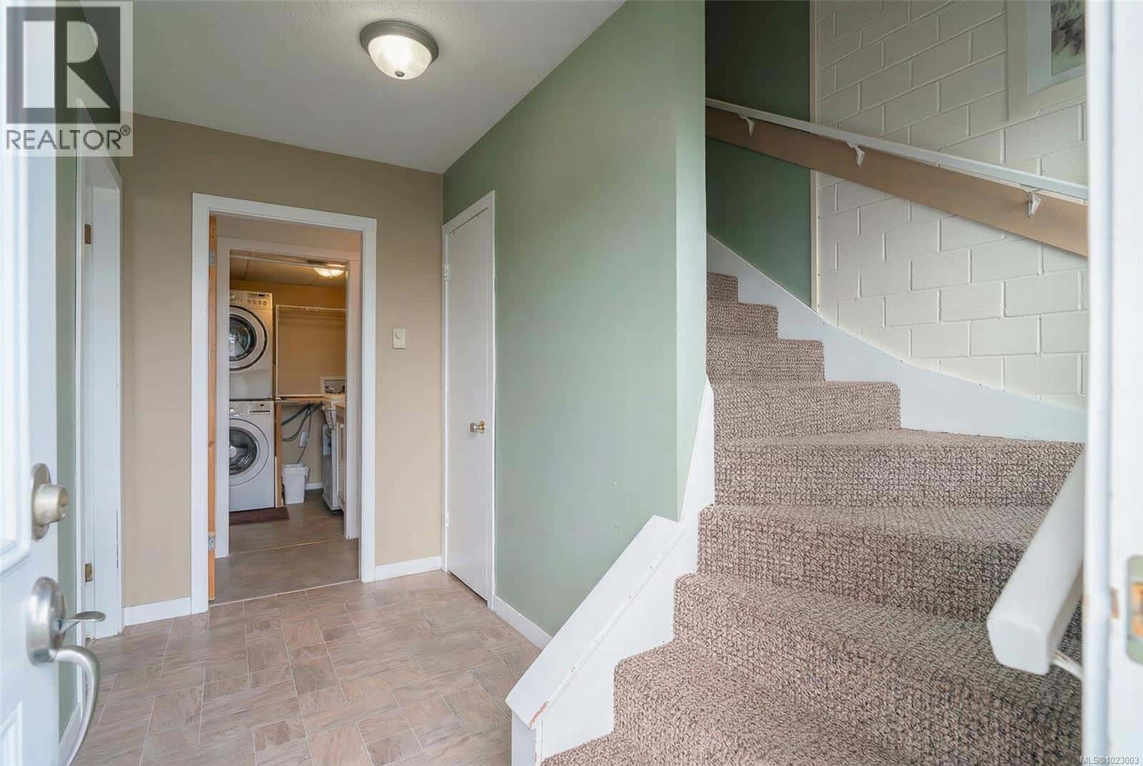 6274 Somenos Rd — Duncan, British Columbia - Photo 3 of 46