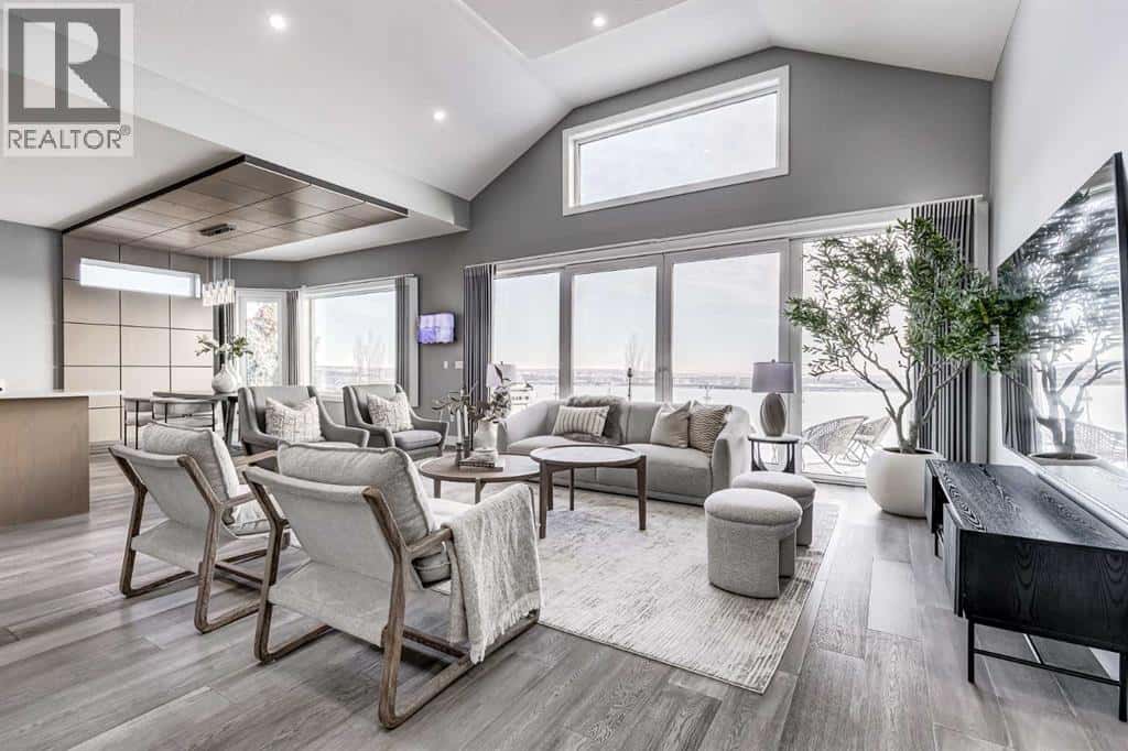 26 Patina Hill SW — Calgary, Alberta - Photo 2 of 50