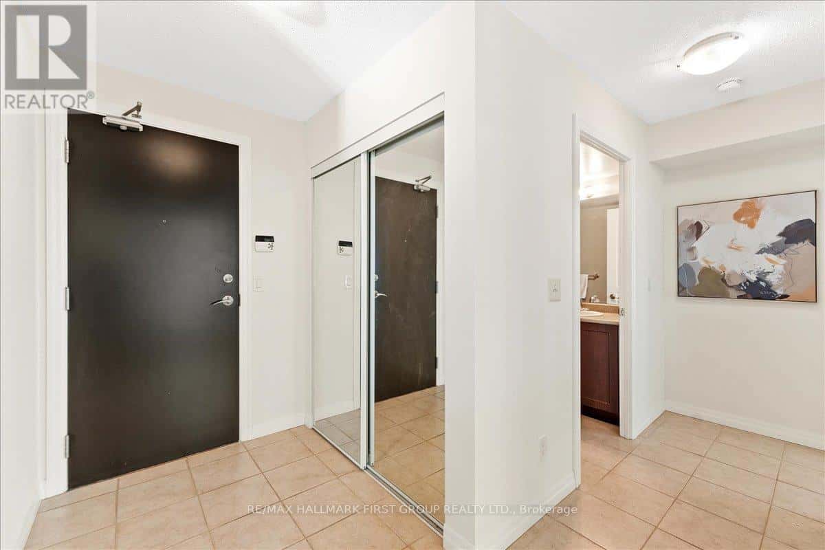 303 - 1600 CHARLES STREET — Whitby (Port Whitby), Ontario - Photo 2 of 44