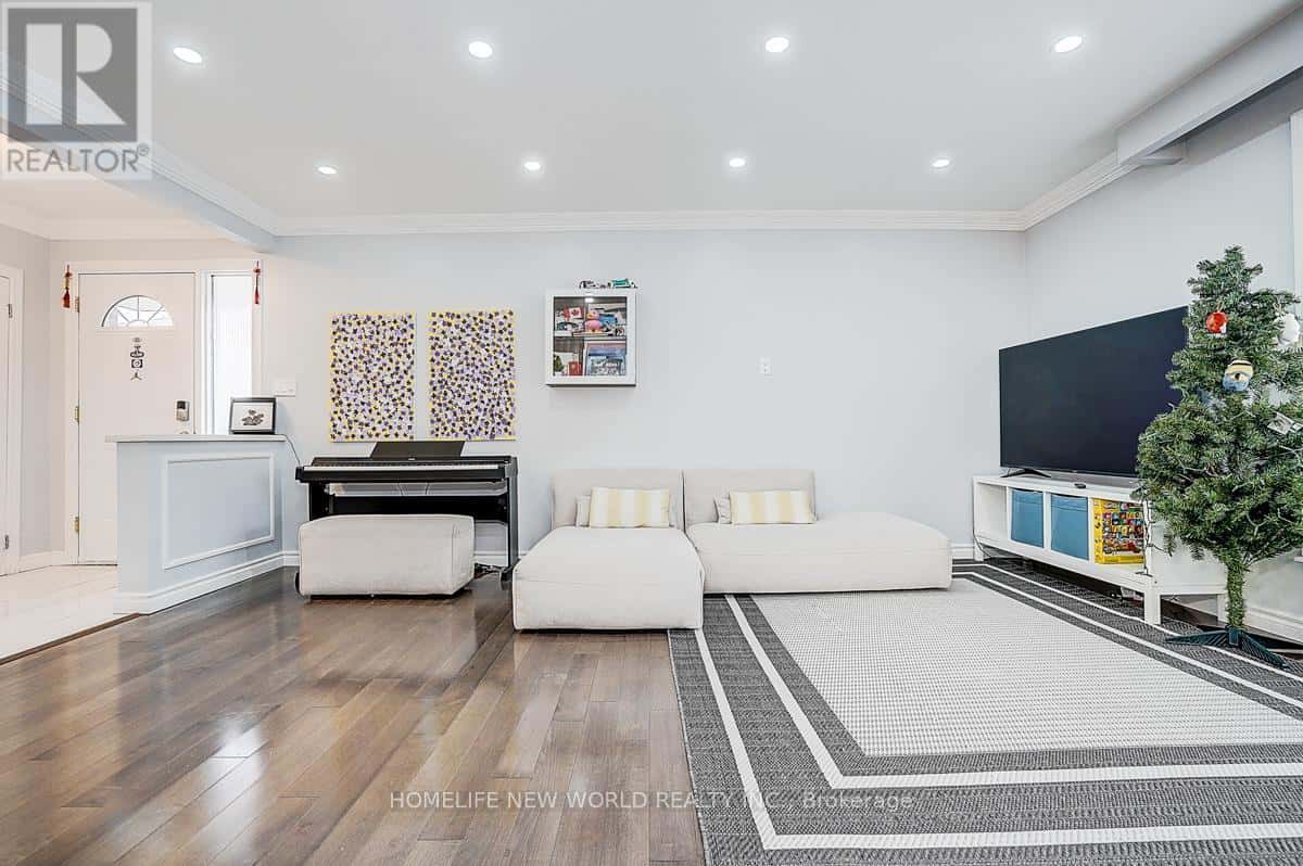 47 MANORGLEN CRESCENT — Toronto (Agincourt South-Malvern West), Ontario - Photo 4 of 36