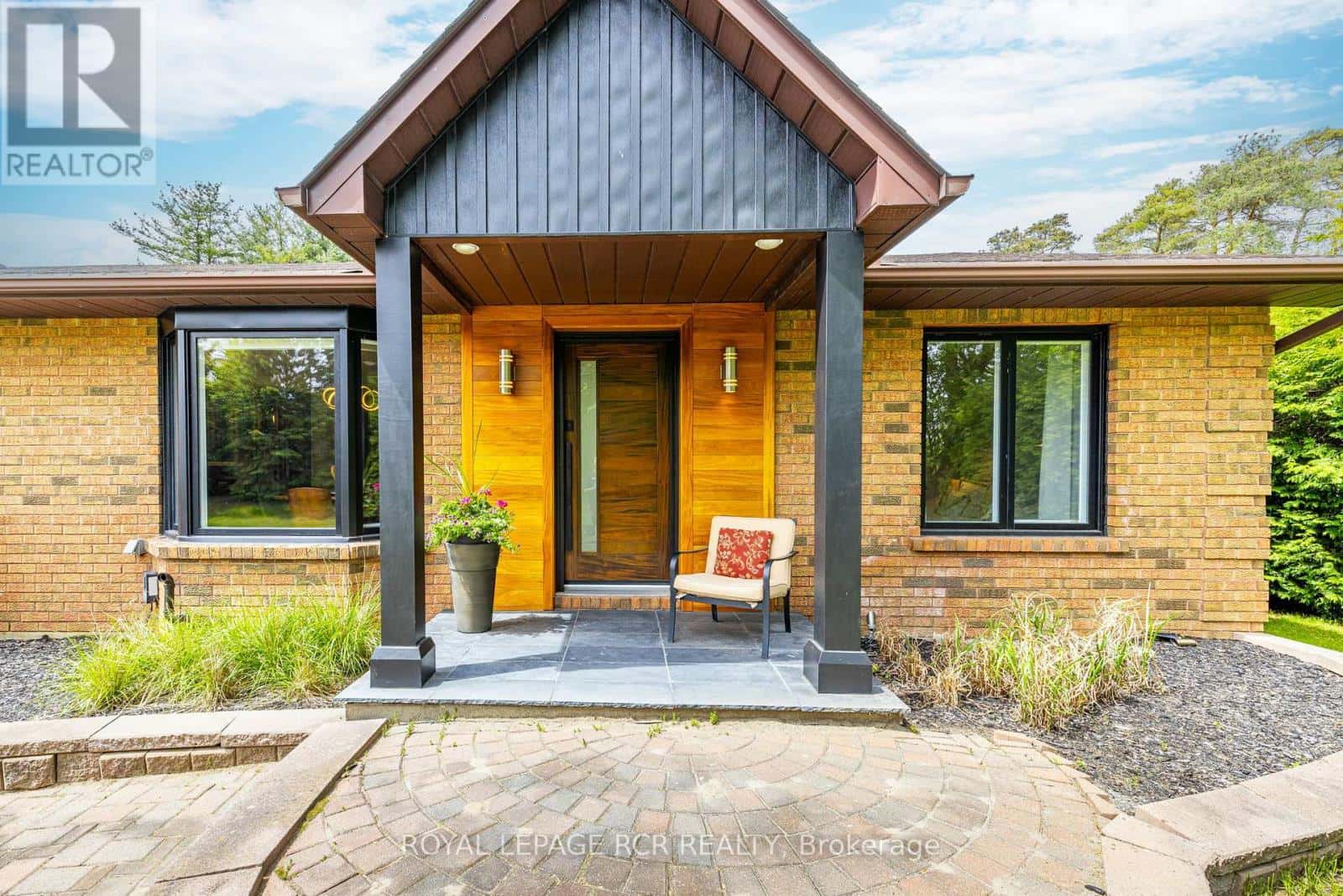 1 LORMIK DRIVE — Uxbridge, Ontario - Photo 3 of 48