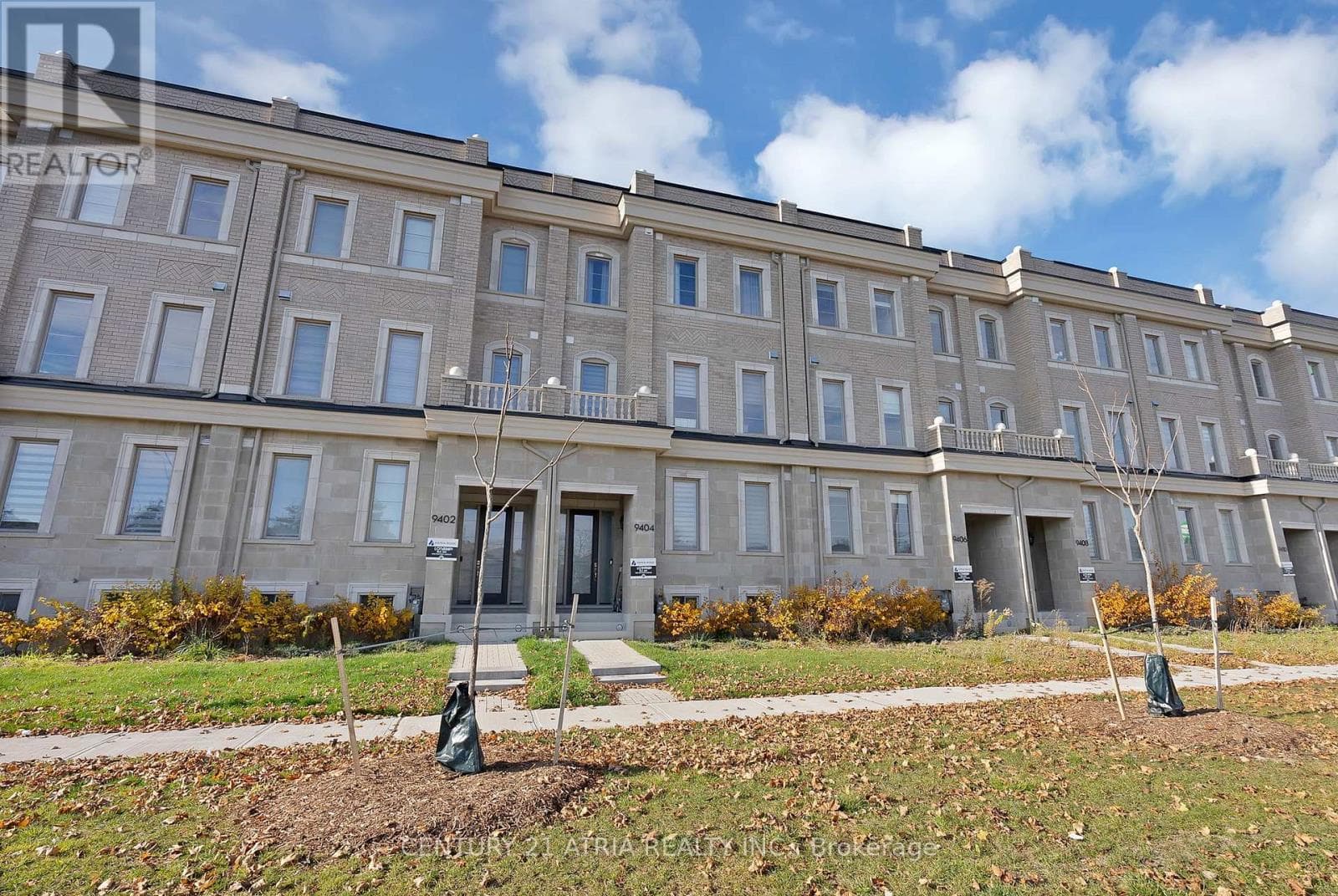 9404 BAYVIEW AVENUE — Richmond Hill (Observatory), Ontario - Main photo