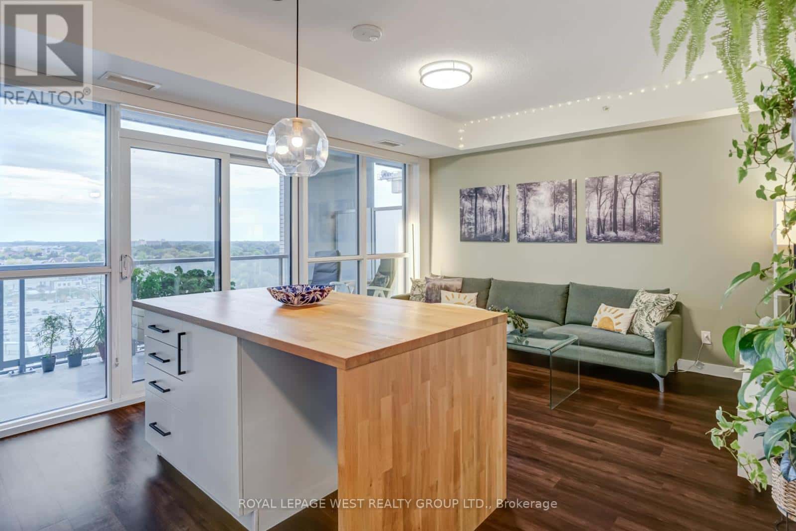 1002 - 2087 FAIRVIEW STREET — Burlington (Freeman), Ontario - Photo 5 of 29