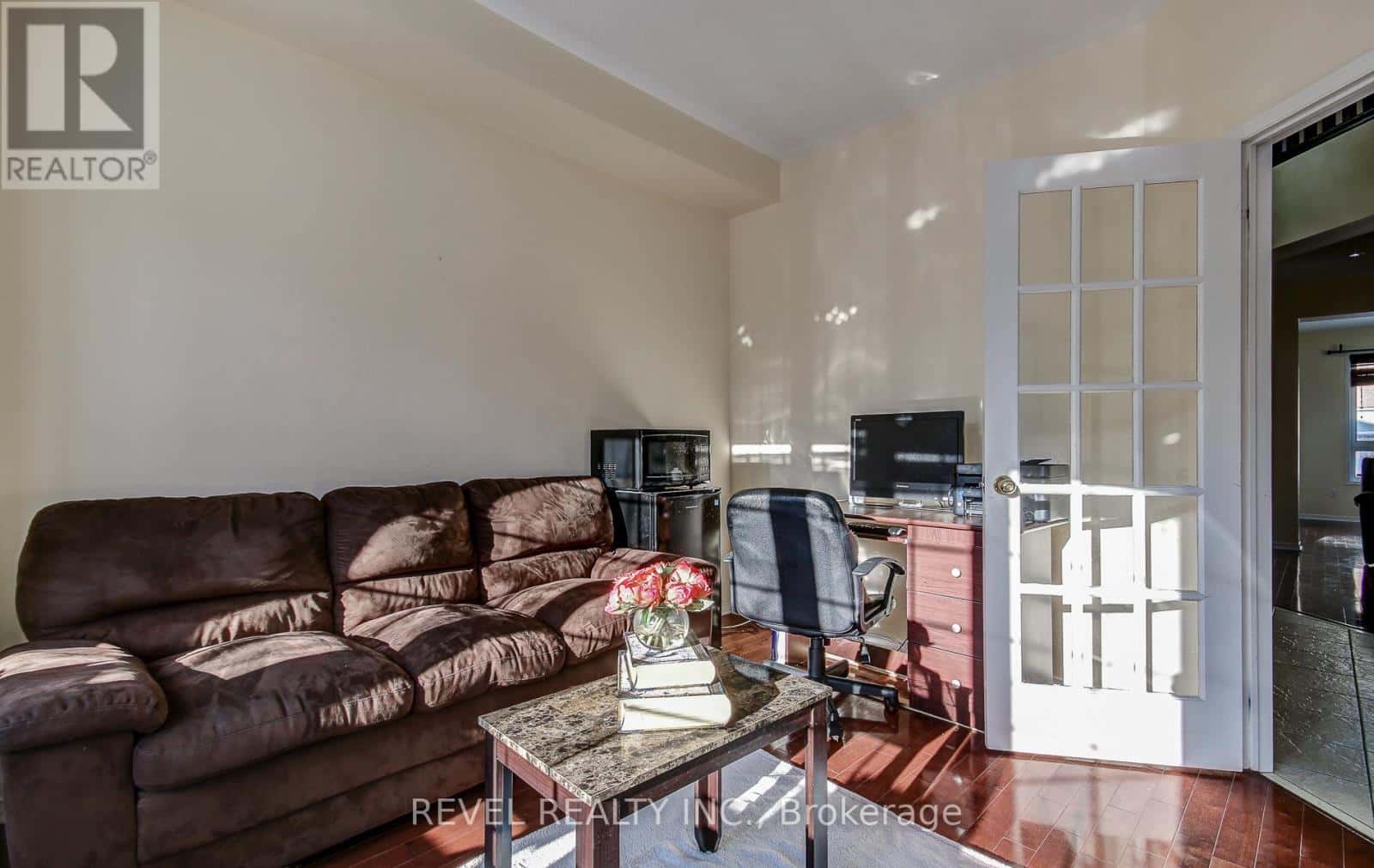 5 TREEGROVE CRESCENT — Brampton (Fletcher's Meadow), Ontario - Photo 4 of 38