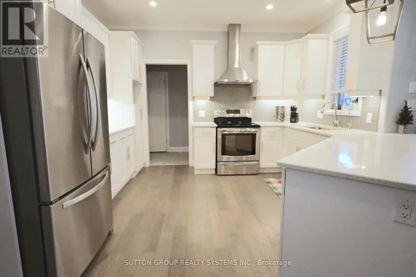 15 WOODBERRY CRESCENT — Woolwich, Ontario - Photo 4 of 27