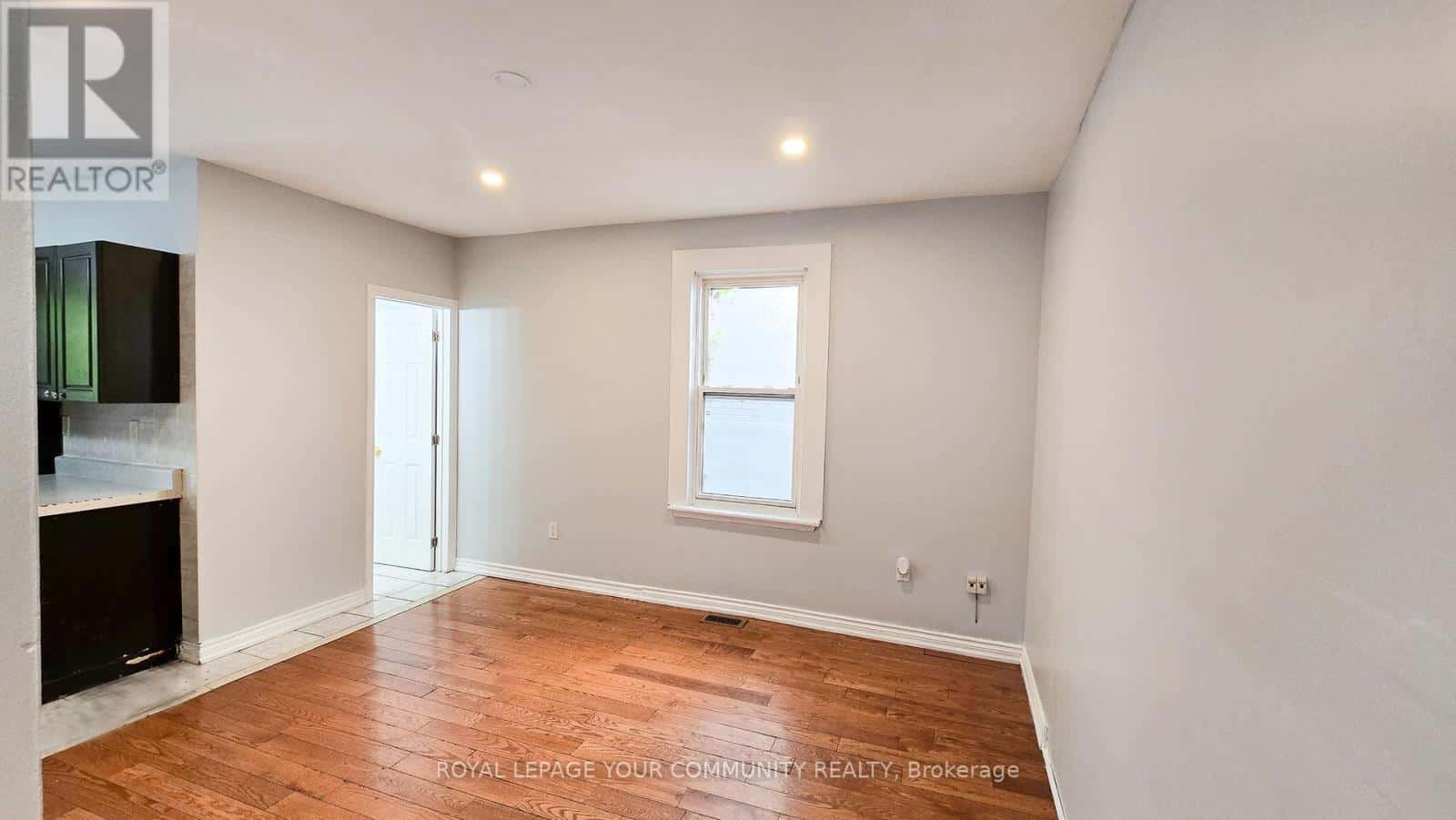 455 MAIN STREET W — Hamilton (Kirkendall), Ontario - Photo 5 of 17