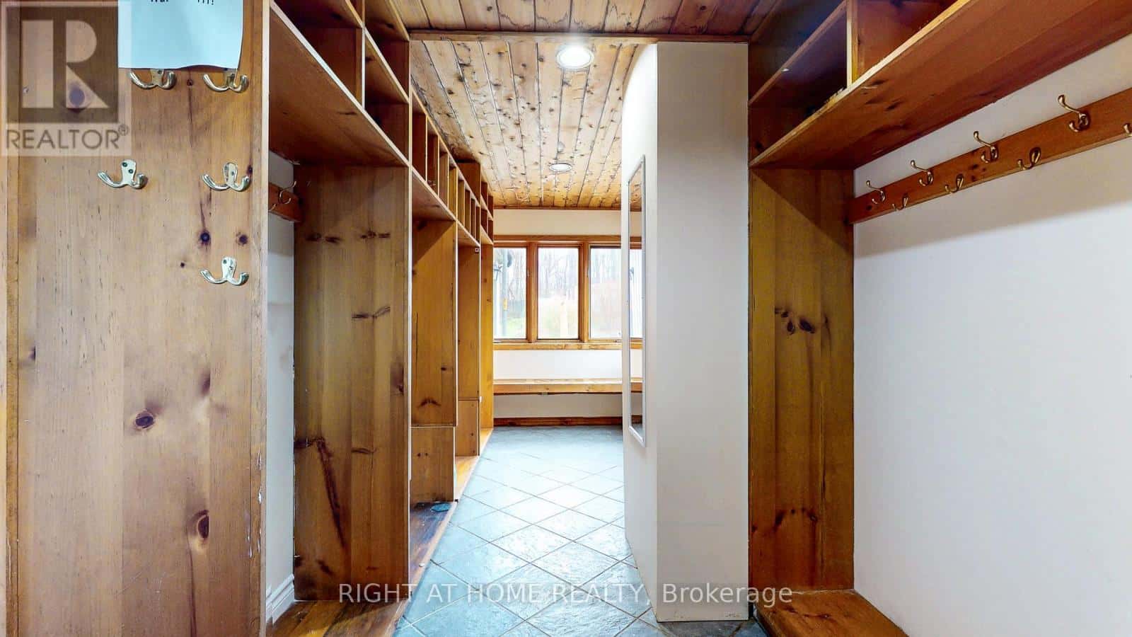 196 SUMMIT VIEW COURT — Blue Mountains, Ontario - Photo 5 of 34