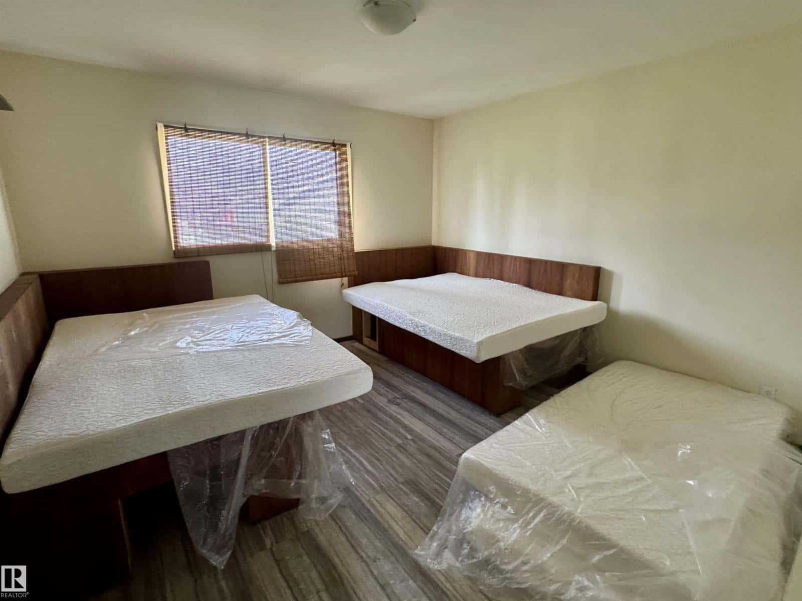 12312 82 ST NW — Edmonton, Alberta - Photo 5 of 10