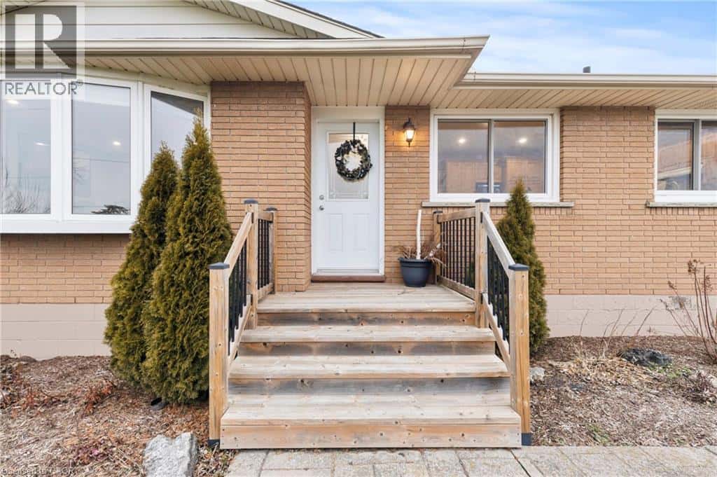 5993 SILVER Street — West Lincoln, Ontario - Photo 4 of 50