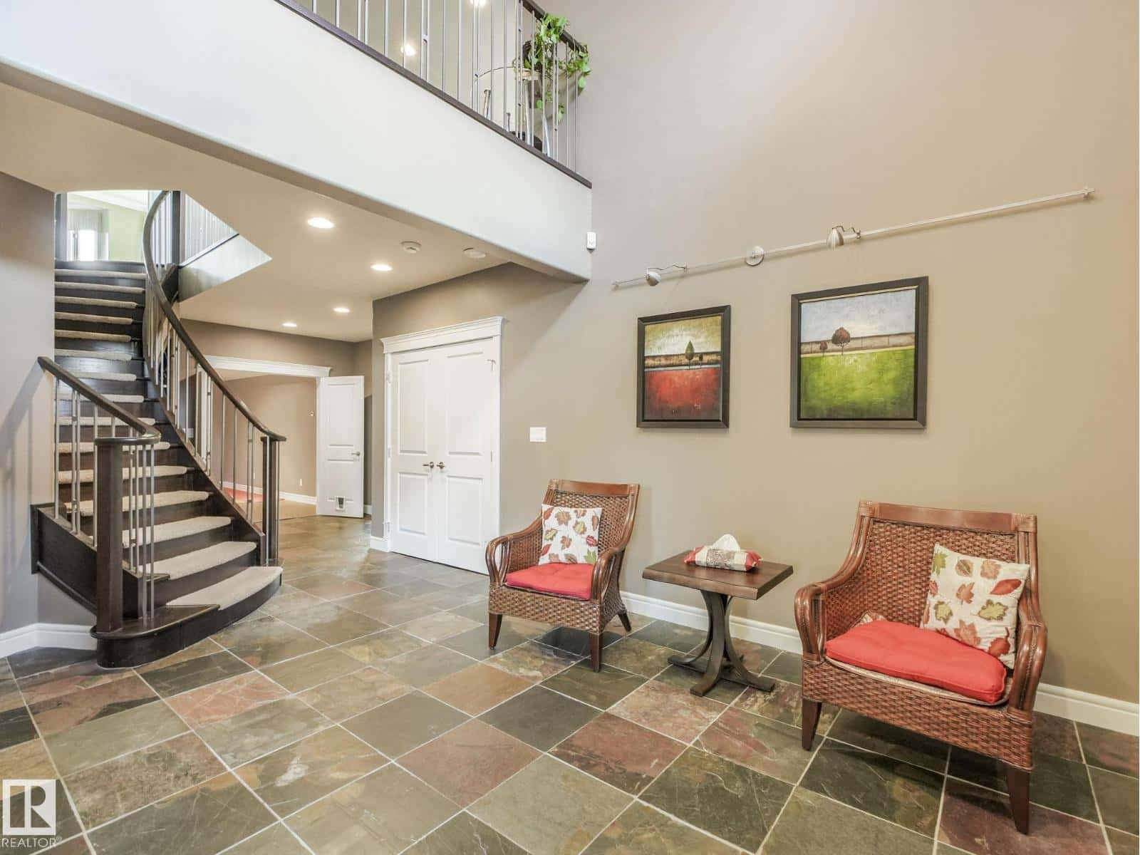 2408 MARTELL CR NW — Edmonton, Alberta - Photo 3 of 75