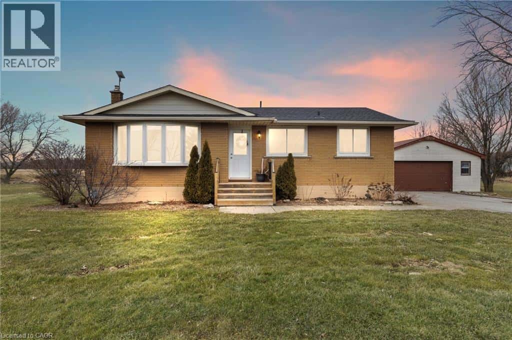 5993 SILVER Street — West Lincoln, Ontario - Photo 2 of 50