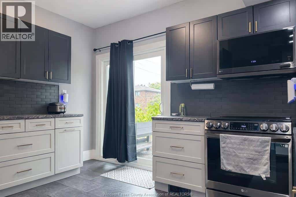 909 PELISSIER — Windsor, Ontario - Photo 5 of 23