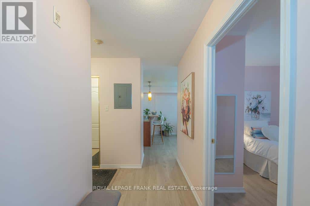 102 - 300 SPILLSBURY DRIVE — Peterborough (Otonabee Ward 1), Ontario - Photo 3 of 21