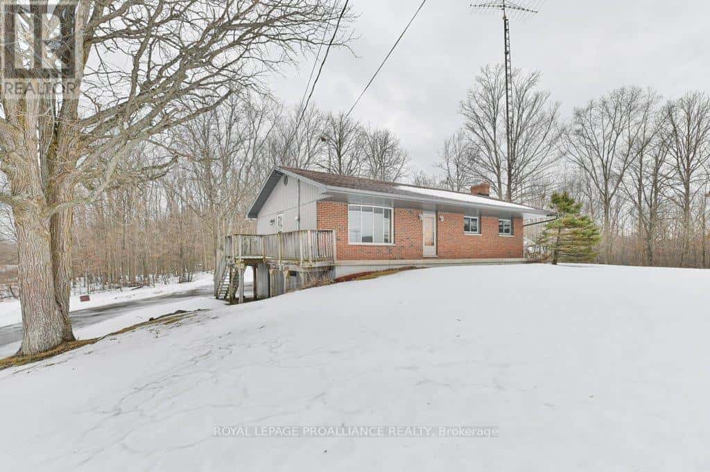 184 BETHEL ROAD — Belleville (Thurlow Ward), Ontario - Photo 3 of 33