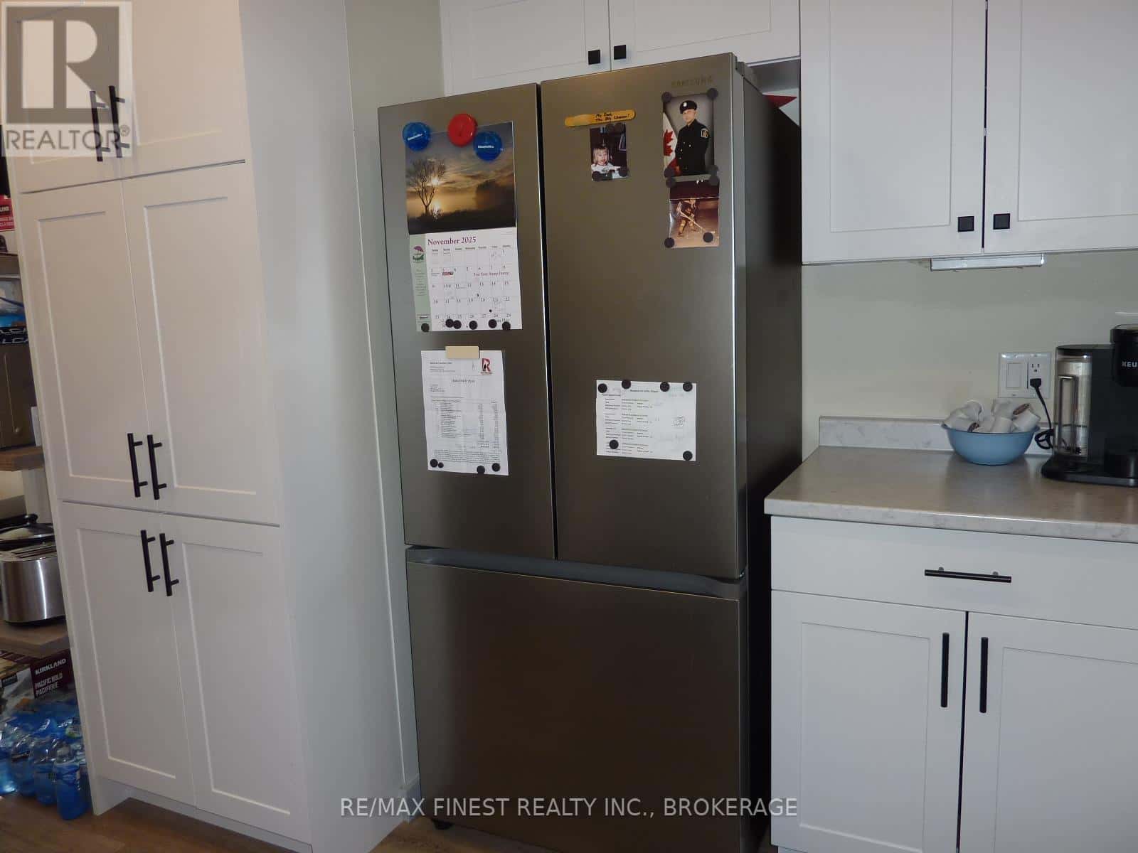 490 GRANDTRUNK AVENUE — Kingston (East Gardiners Rd), Ontario - Photo 3 of 21