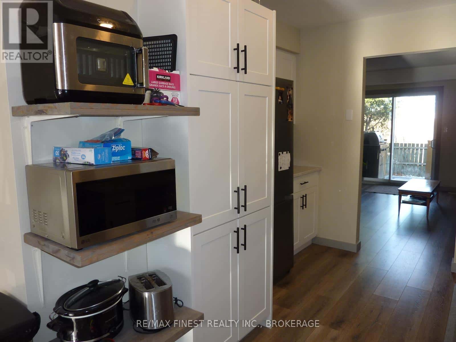 490 GRANDTRUNK AVENUE — Kingston (East Gardiners Rd), Ontario - Photo 4 of 21