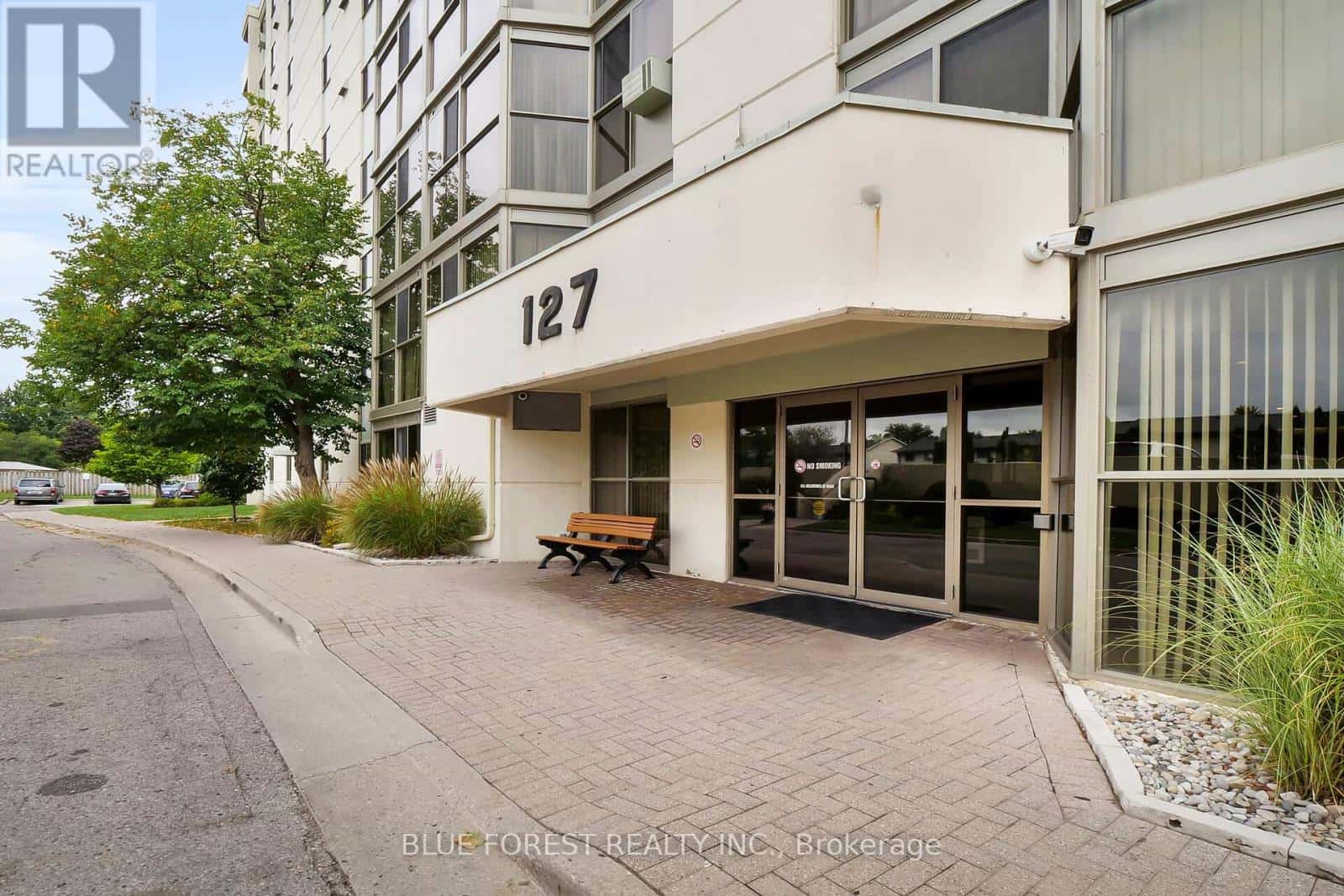 909 - 127 BELMONT DRIVE — London South (South O), Ontario - Photo 3 of 36