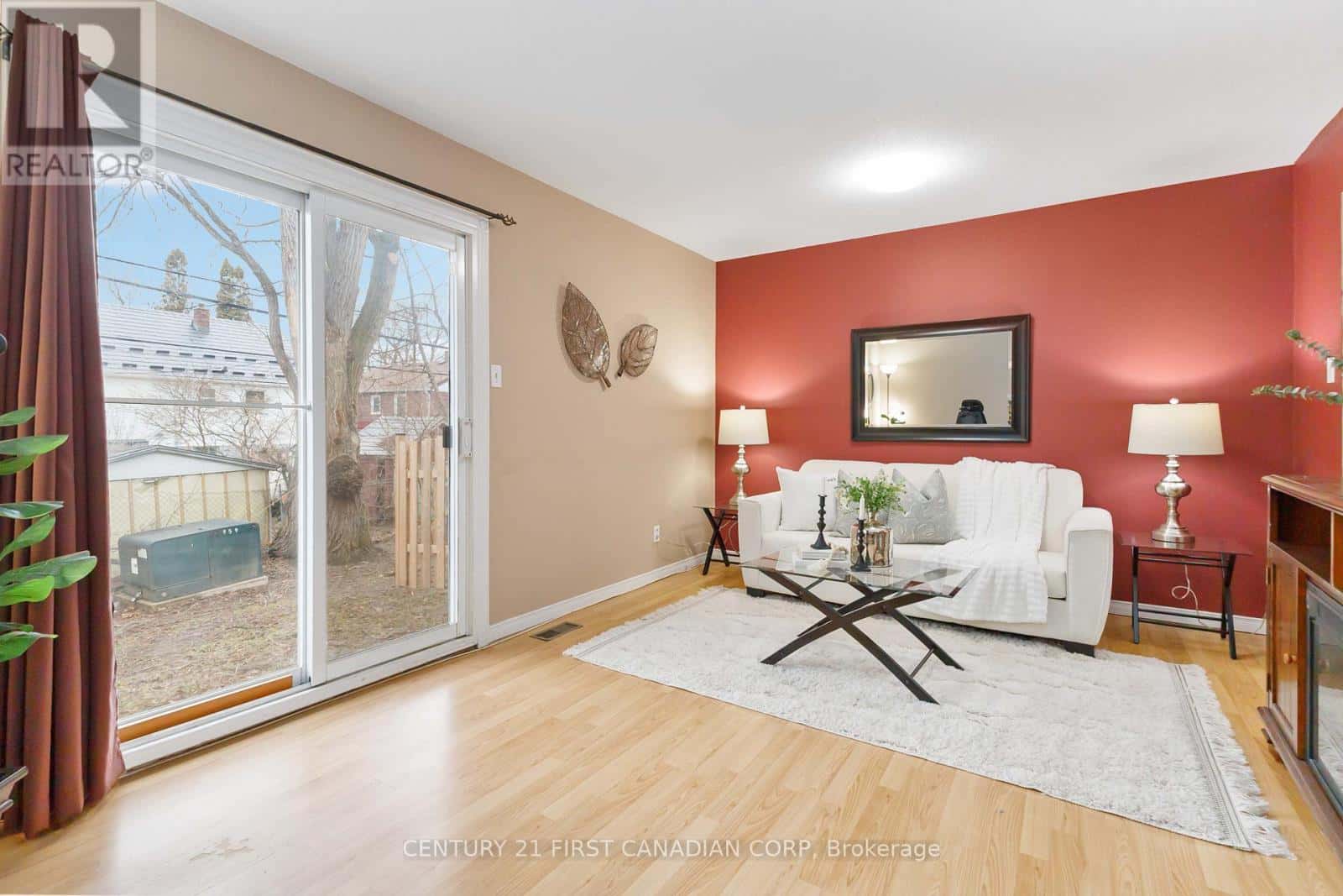 7 - 165 BOULLEE STREET — London East (East C), Ontario - Photo 5 of 17