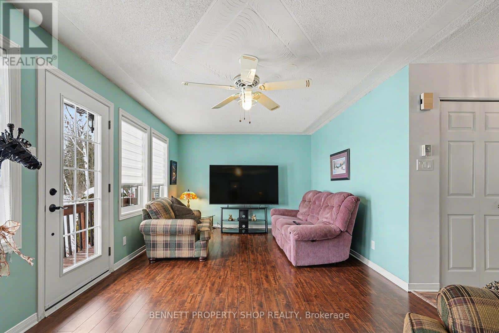 1312 SCHEEL DRIVE — McNab/Braeside, Ontario - Photo 4 of 33