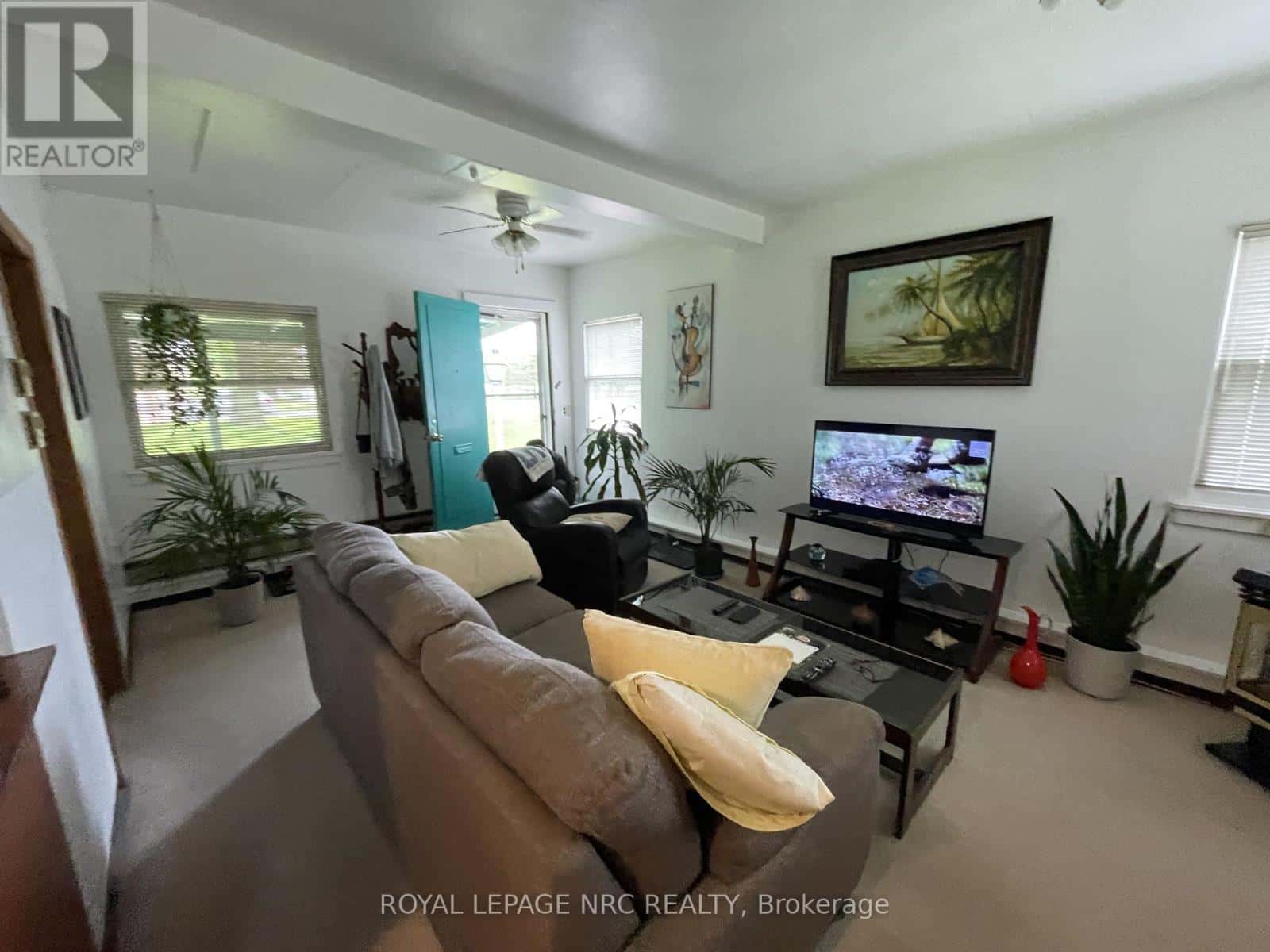 166 LAKESHORE ROAD — Fort Erie (Lakeshore), Ontario - Photo 4 of 11