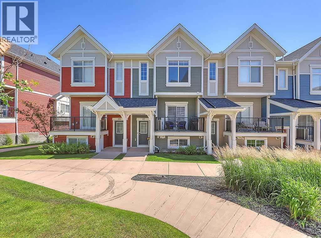 117 Nolancrest Common NW — Calgary, Alberta - Photo 2 of 38