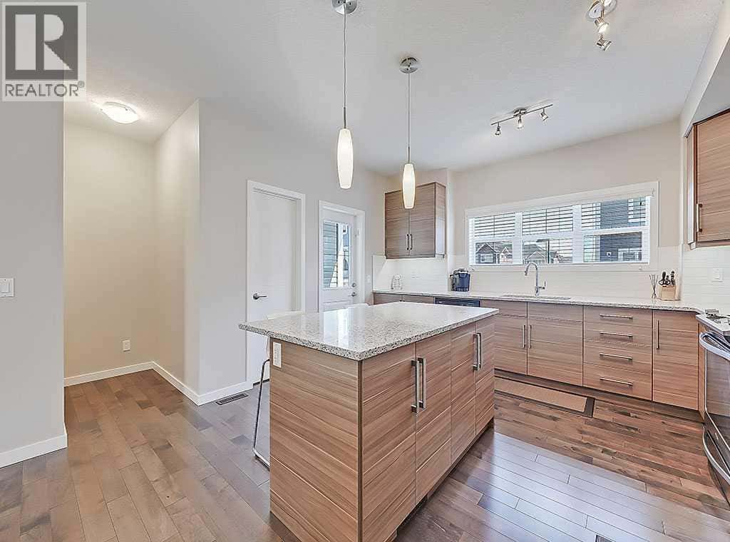 117 Nolancrest Common NW — Calgary, Alberta - Photo 4 of 38