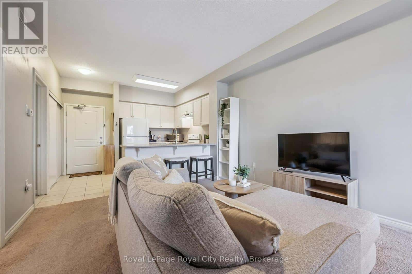 429 - 1077 GORDON STREET — Guelph (Kortright West), Ontario - Photo 3 of 37