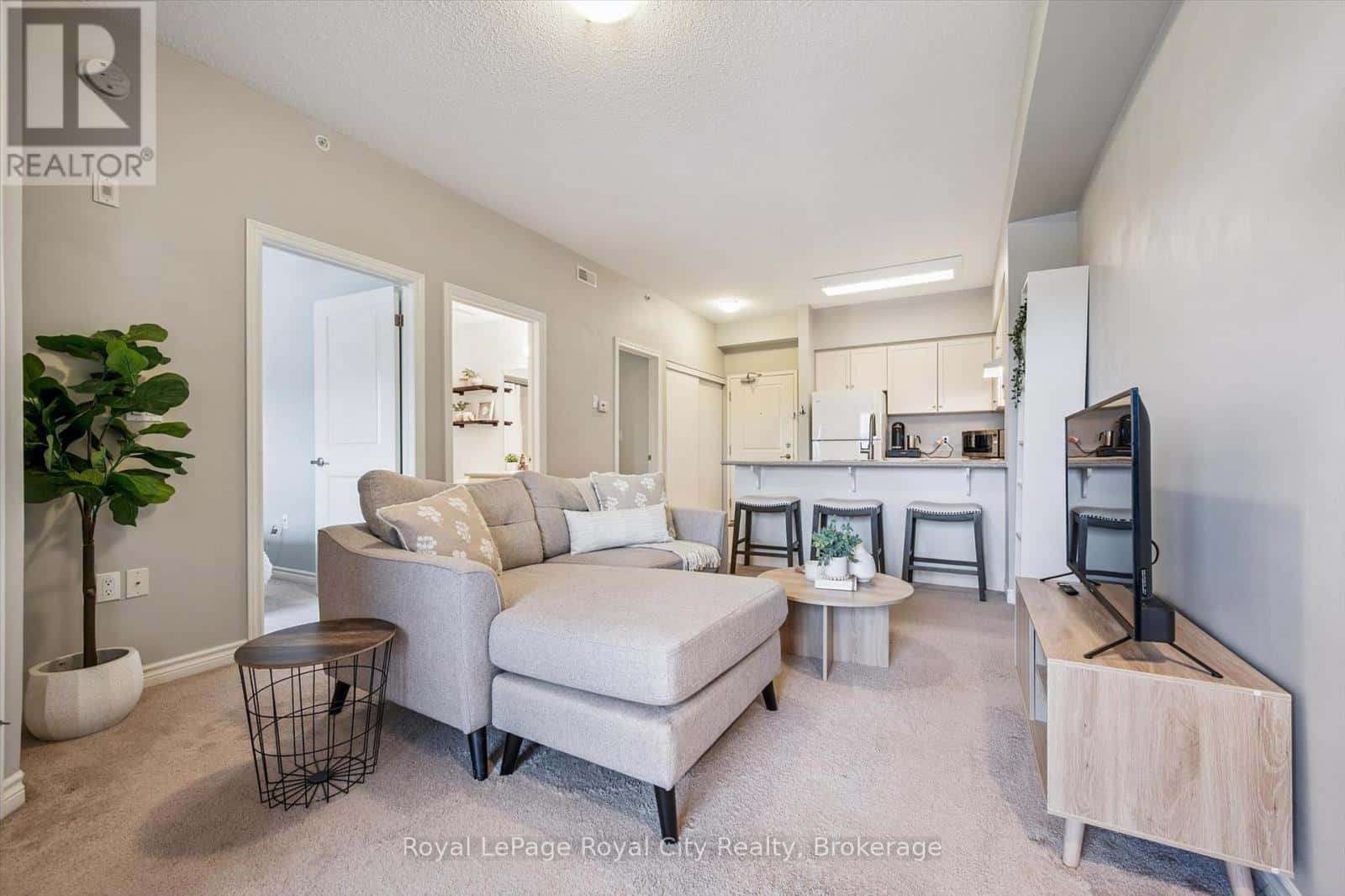 429 - 1077 GORDON STREET — Guelph (Kortright West), Ontario - Photo 4 of 37