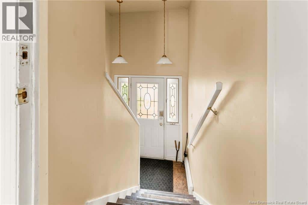 174 Argyle — Moncton, New Brunswick - Photo 3 of 42