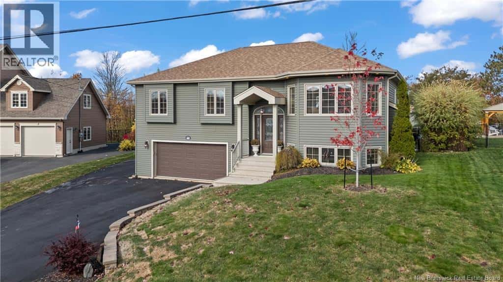 40 Eugene Court — Dieppe, New Brunswick - Photo 2 of 49