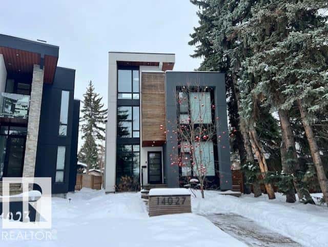 14027 91A AV NW — Edmonton, Alberta - Photo 2 of 63