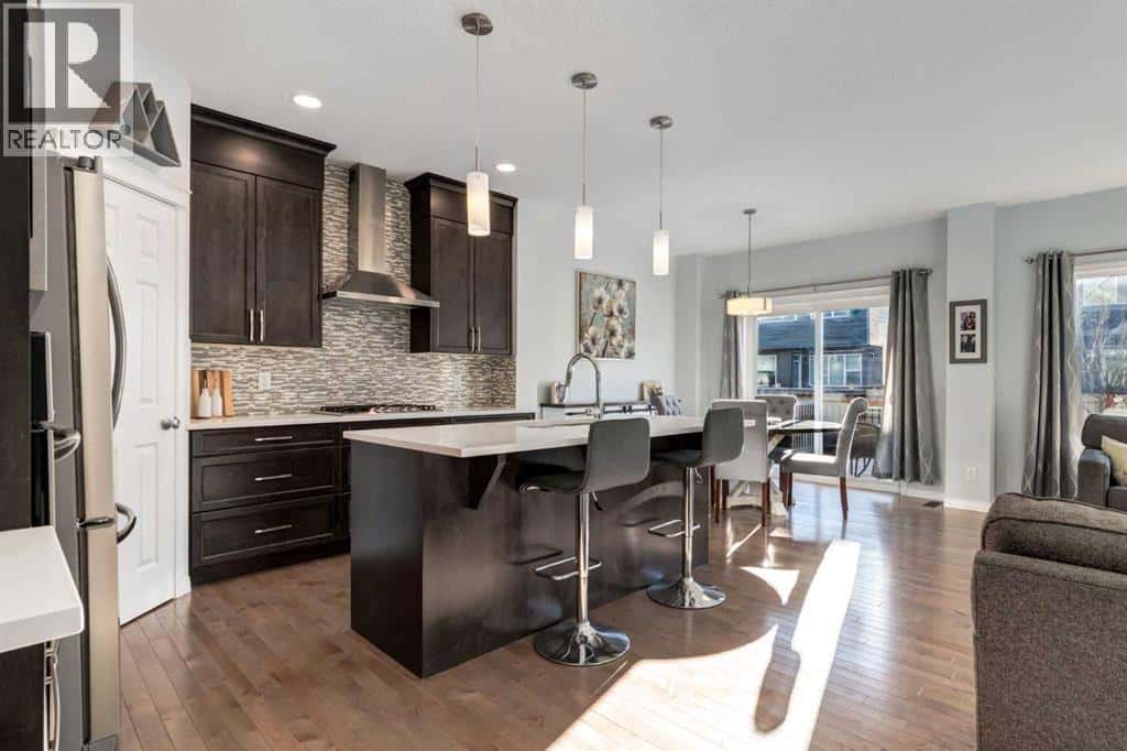 36 Sundown Common — Cochrane, Alberta - Photo 3 of 50