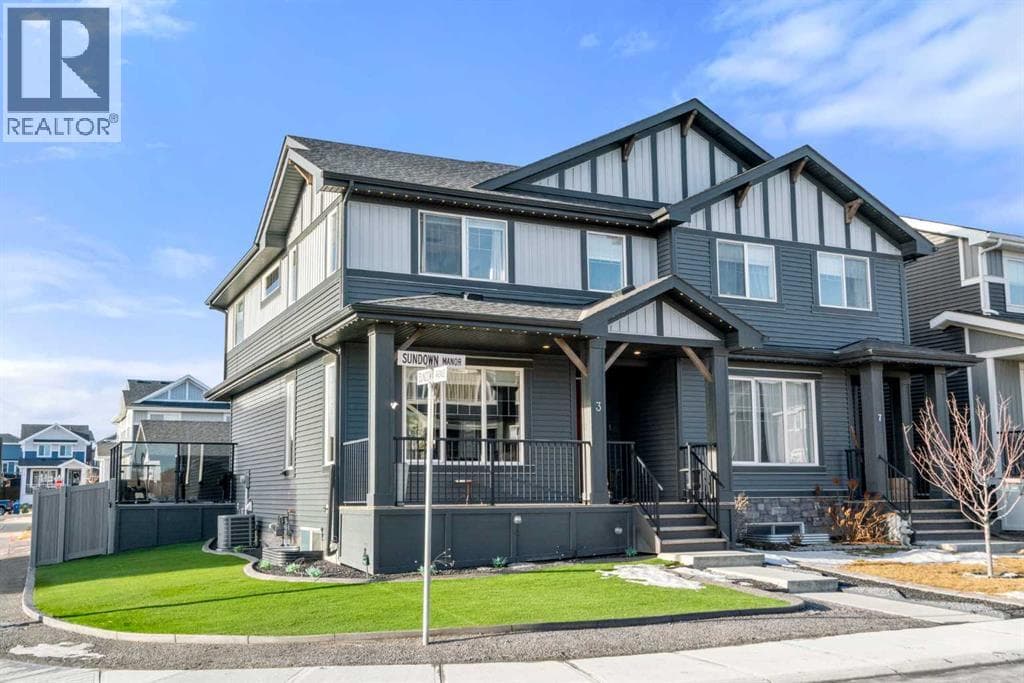 3 Sundown Manor — Cochrane, Alberta - Main photo
