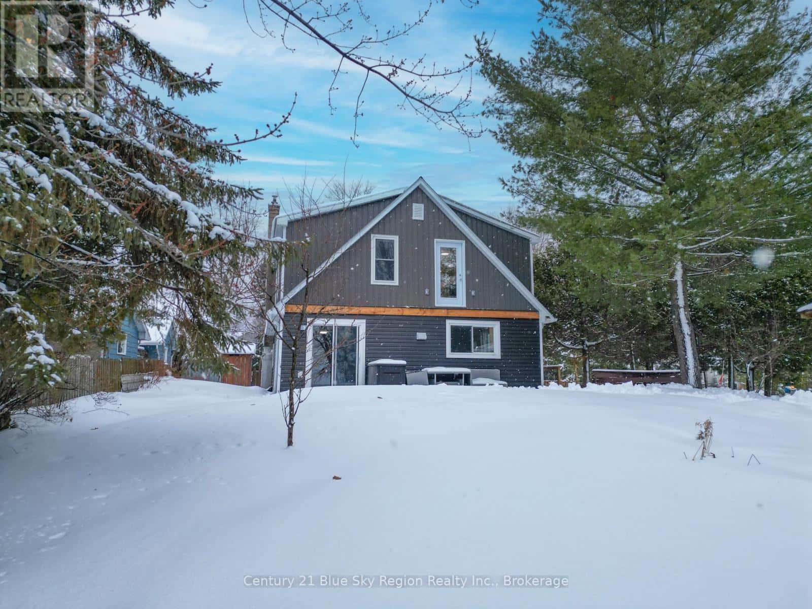 12 MOWAT CRESCENT — North Bay (Ferris), Ontario - Photo 5 of 43