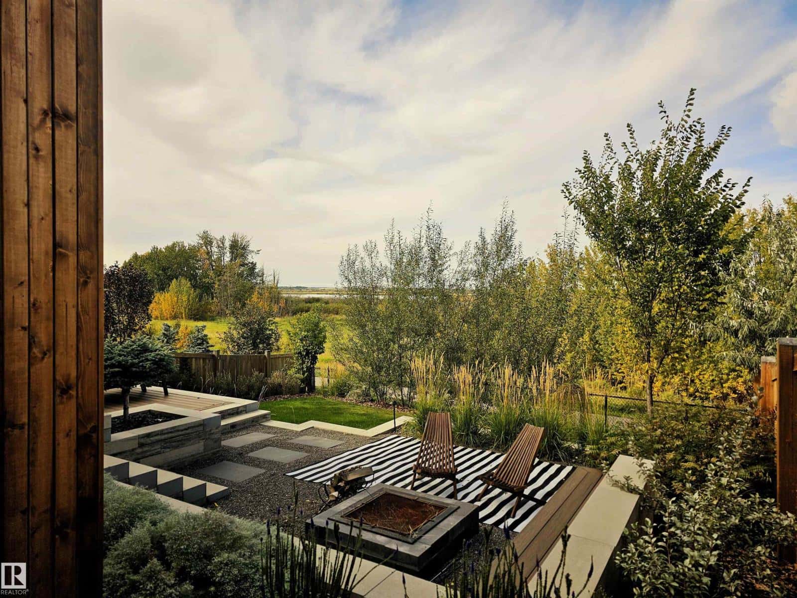 1265 Peregrine Terrace NW — Edmonton, Alberta - Photo 3 of 73