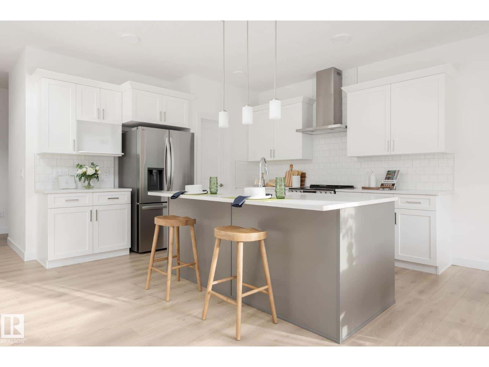 5069 Cawsey LI SW — Edmonton, Alberta - Photo 3 of 17