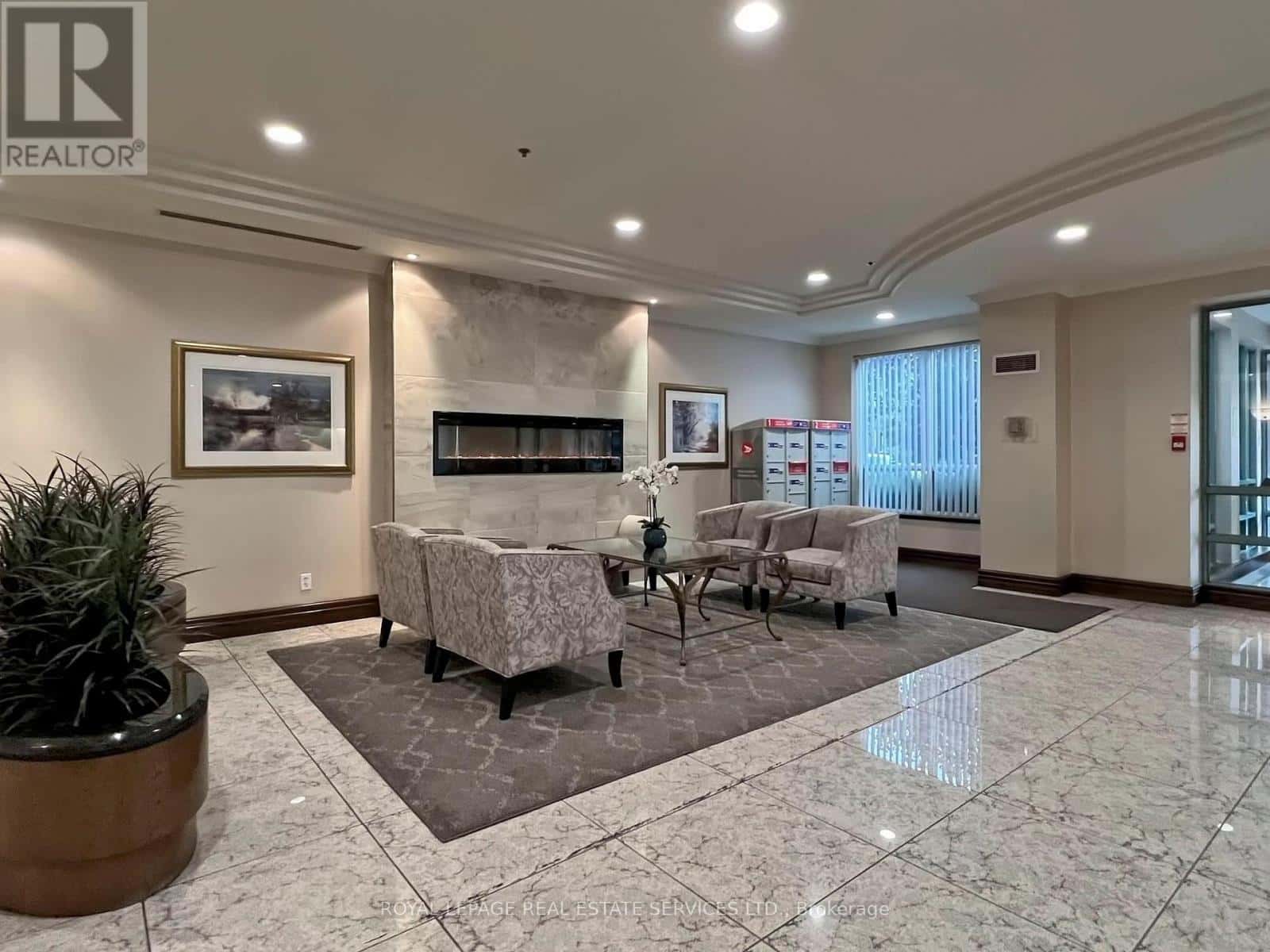 308 - 51 BAFFIN COURT — Richmond Hill (Langstaff), Ontario - Photo 5 of 23