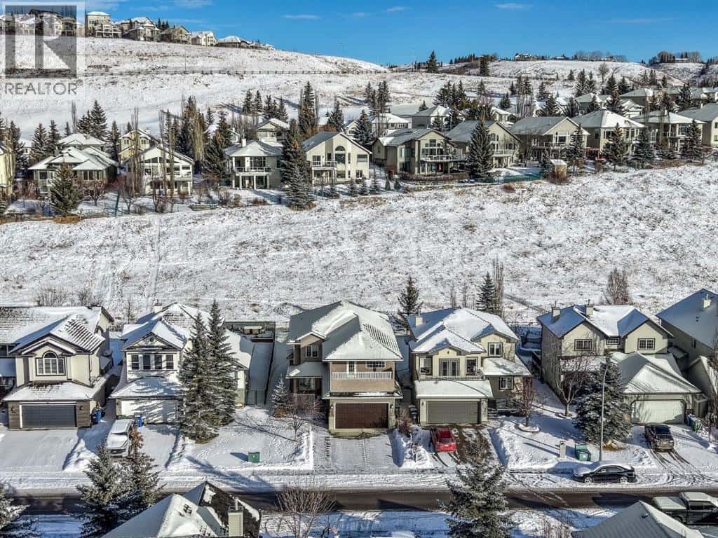 187 Gleneagles View — Cochrane, Alberta - Photo 3 of 47