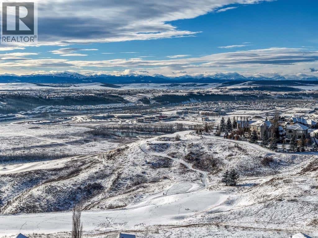 187 Gleneagles View — Cochrane, Alberta - Photo 5 of 47