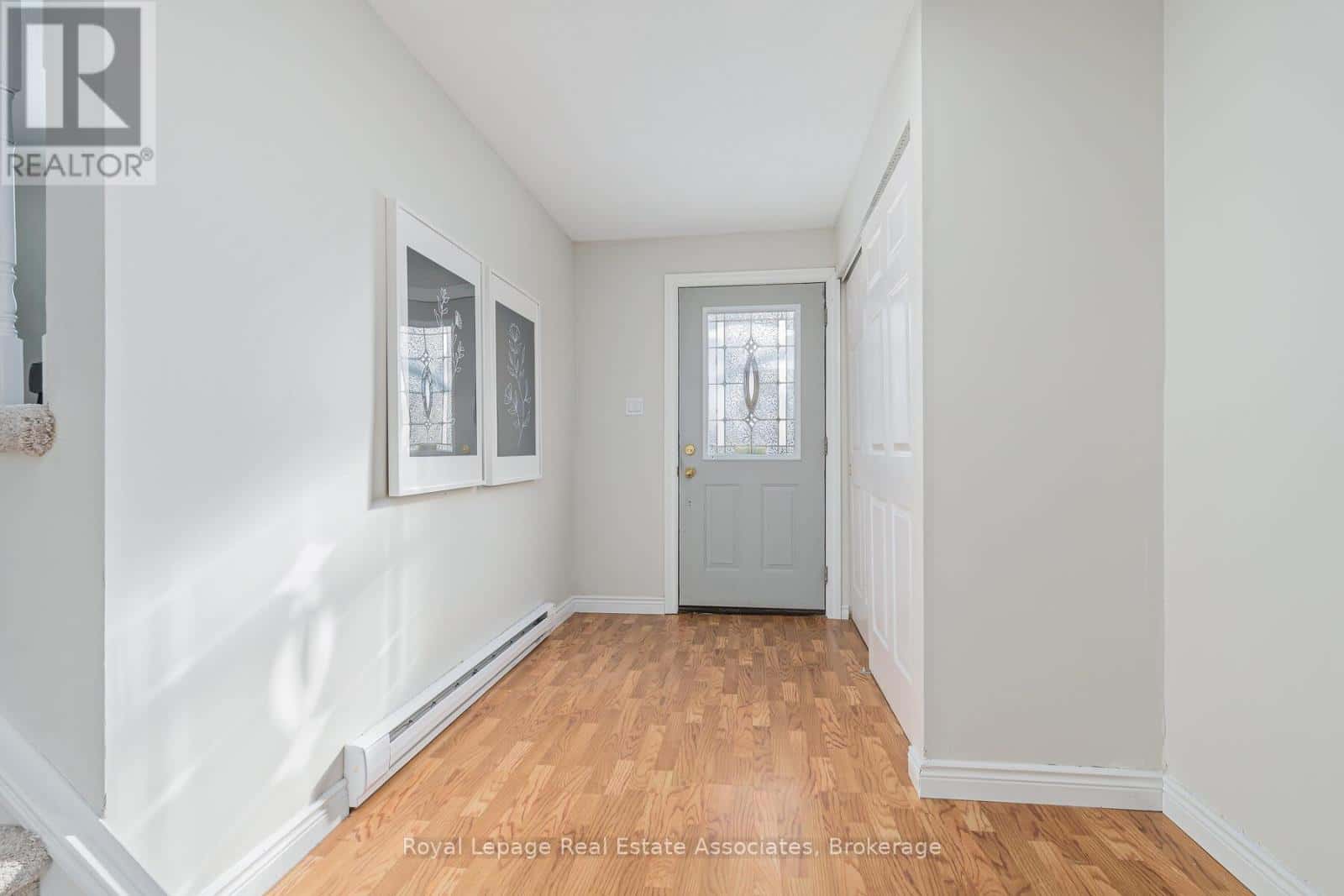 358 MCNABB CRESCENT — Milton (DP Dorset Park), Ontario - Photo 4 of 34