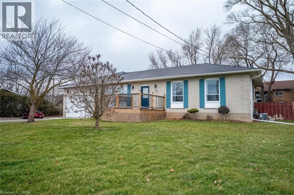 111 KING Street E — Hagersville, Ontario - Main photo