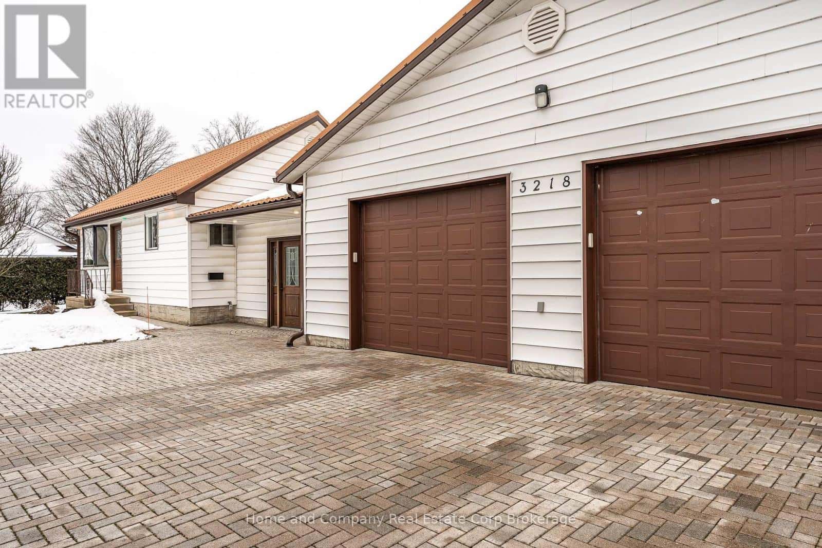 3218 VIVIAN LINE 37 LINE — Stratford, Ontario - Photo 2 of 44