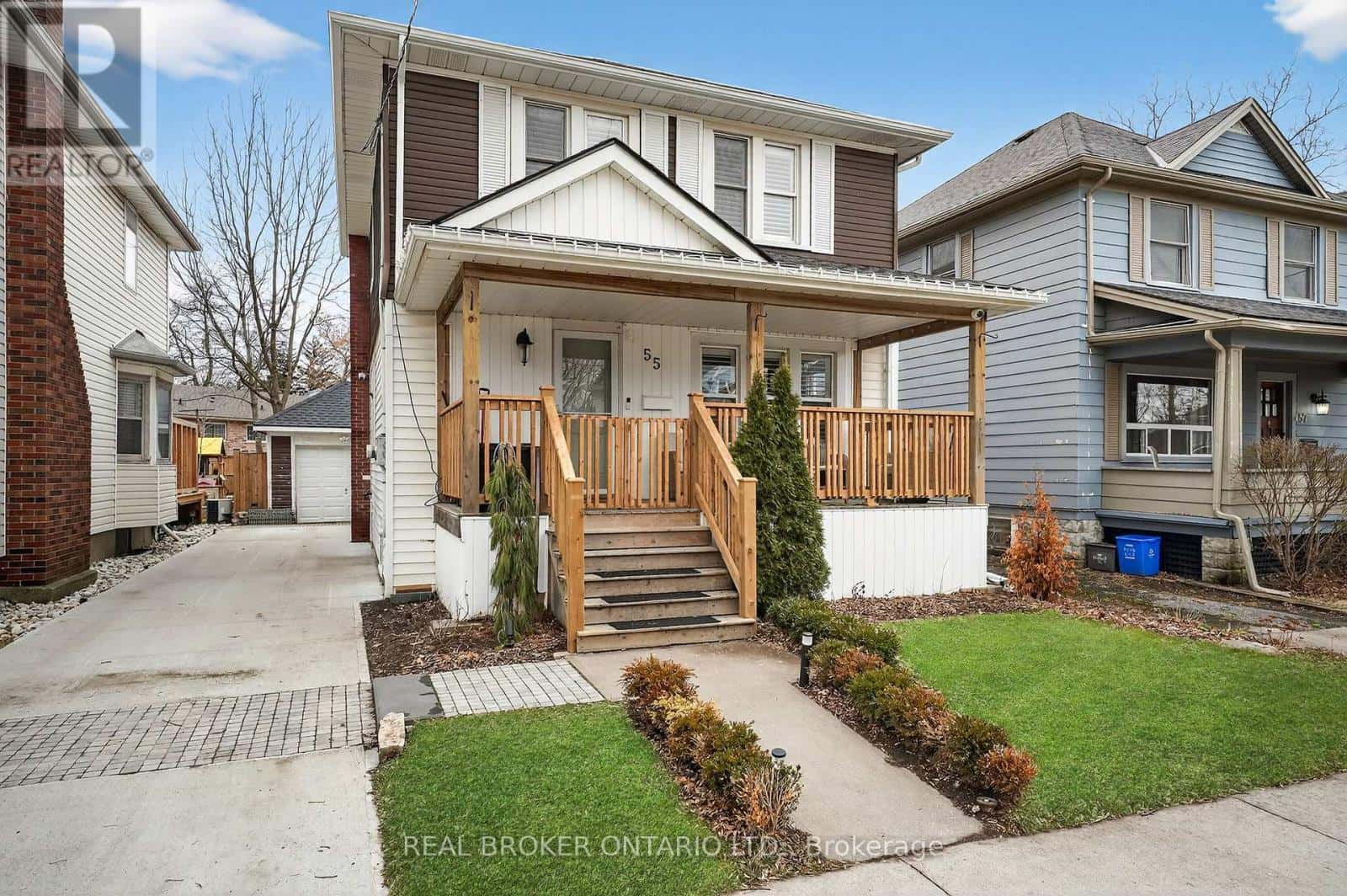 55 THOMAS STREET — St. Catharines (Downtown), Ontario - Photo 2 of 33