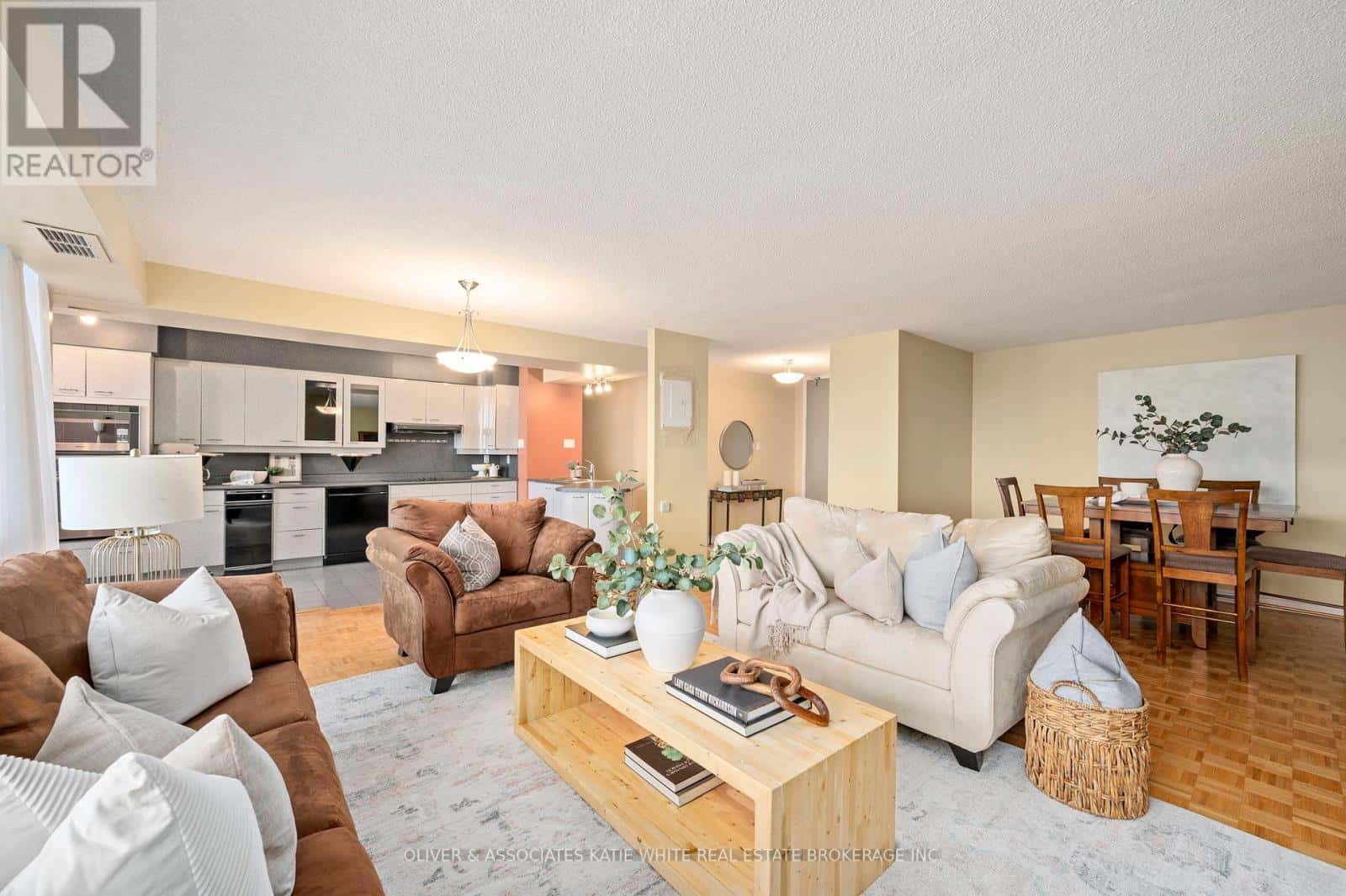 1507 - 380 KING STREET — London East (East K), Ontario - Photo 2 of 23