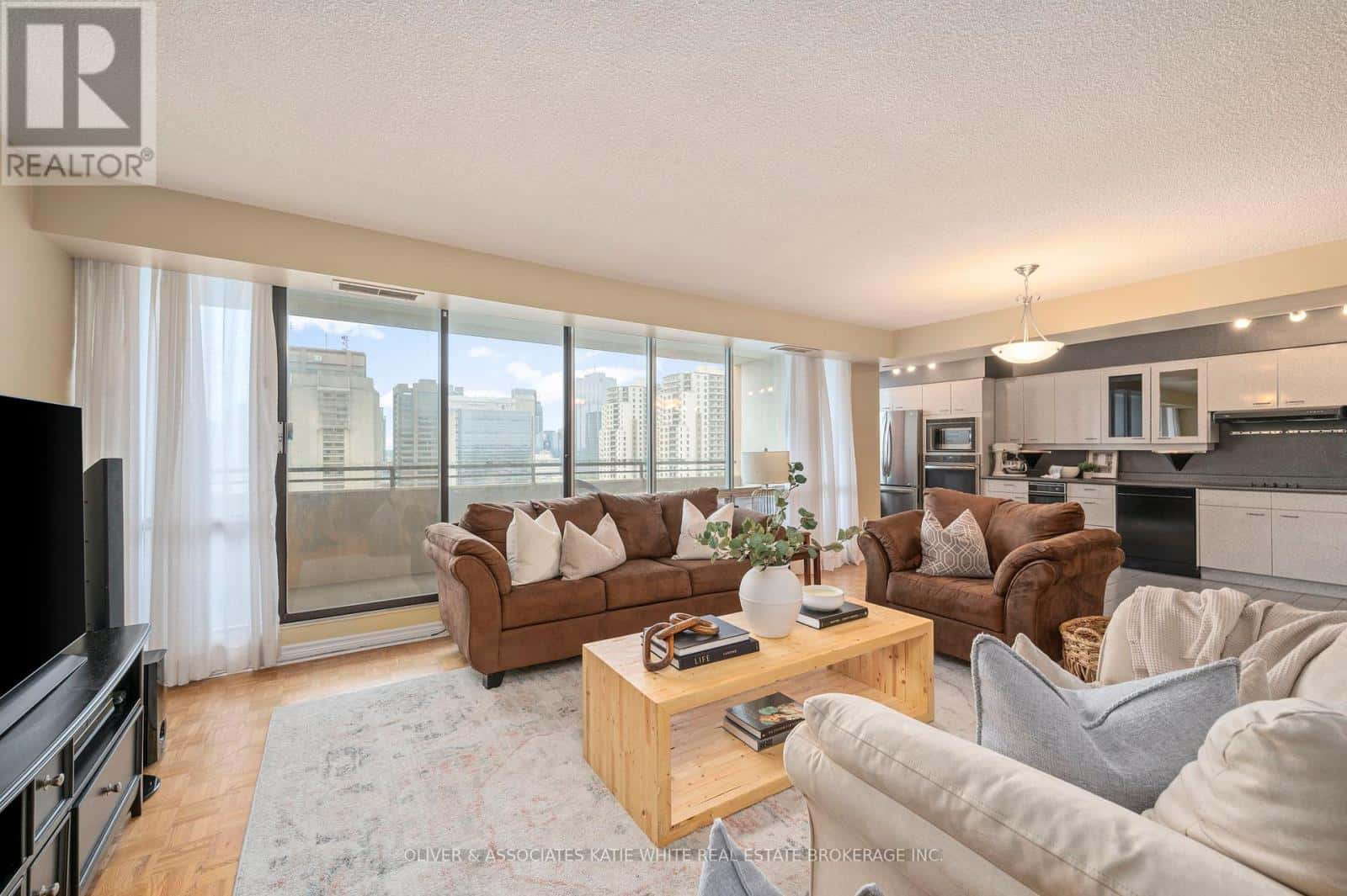 1507 - 380 KING STREET — London East (East K), Ontario - Photo 3 of 23