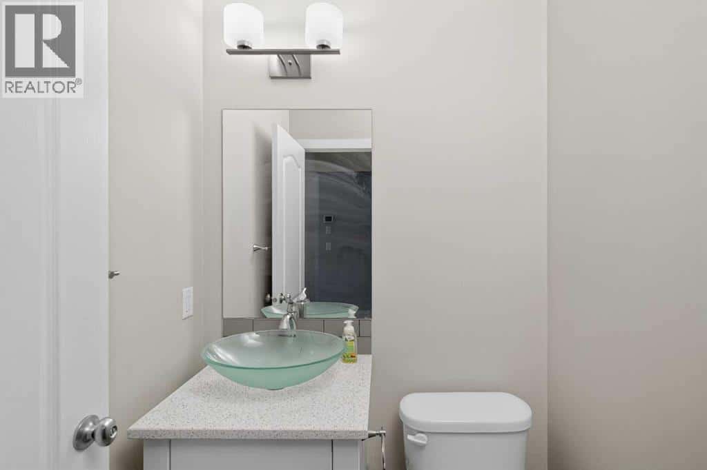 130 Evanscrest Terrace NW — Calgary, Alberta - Photo 3 of 28