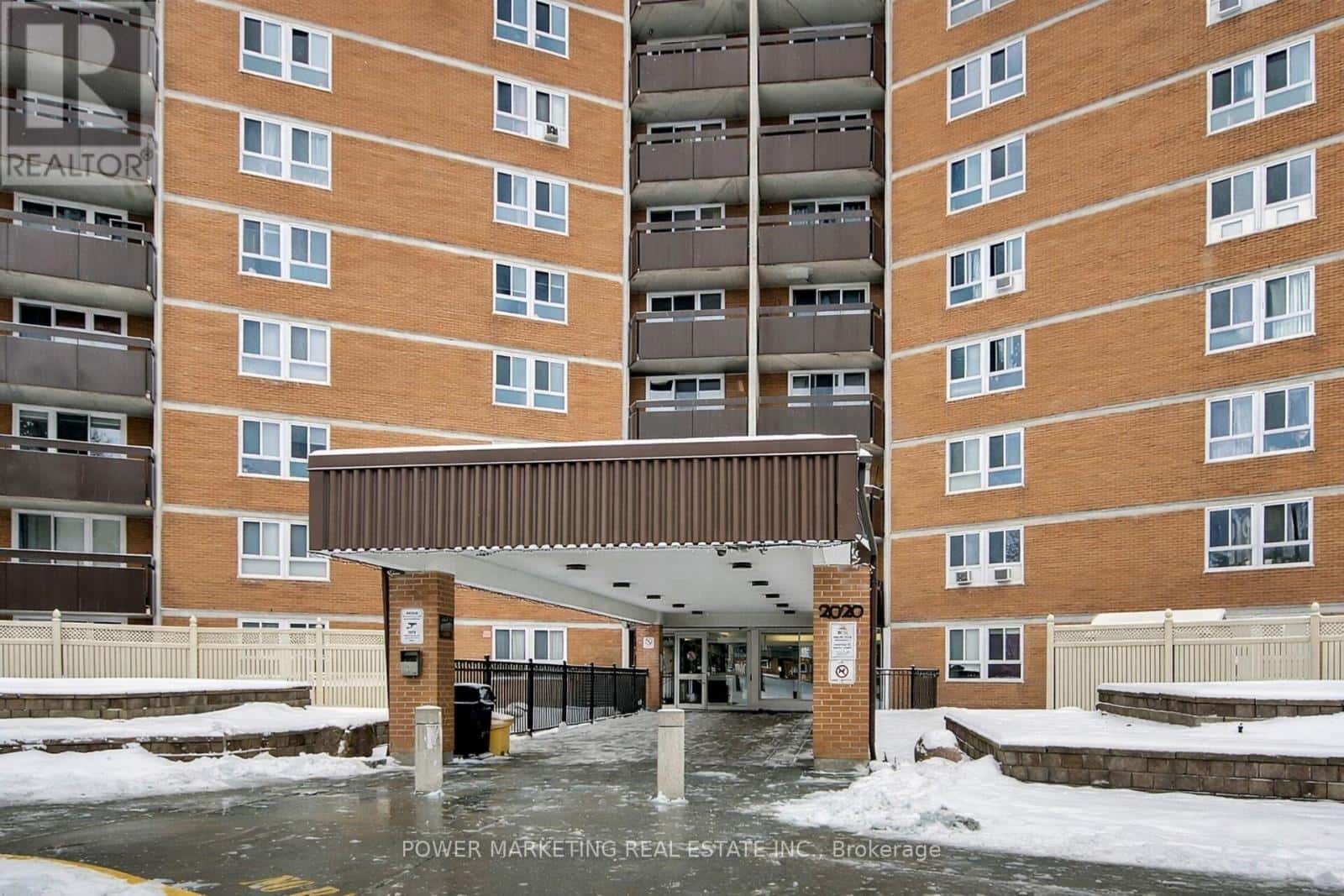 1116 - 2020 JASMINE CRESCENT — Ottawa, Ontario - Photo 2 of 44